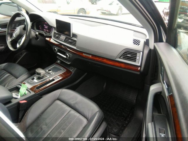 WA1ANAFY9J2014360 Audi Q5 2.0t Premium/2.0t Tech Premium