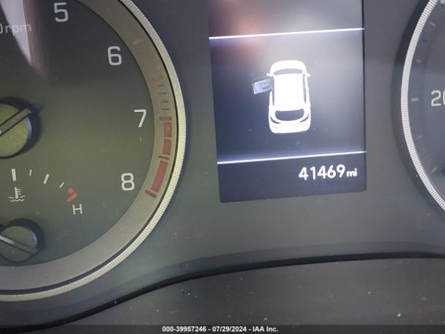 KM8J23A42KU844081 Hyundai TUCSON SE