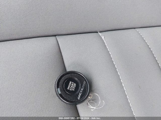 1FMCU0G97GUB08670 Ford ESCAPE SE