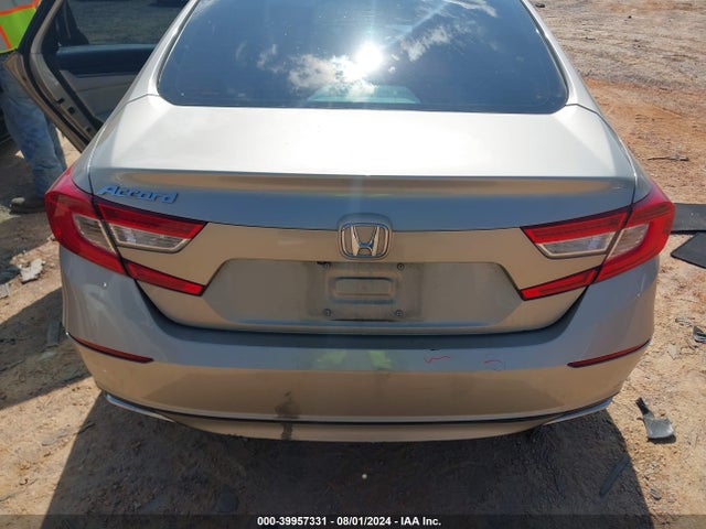Honda ACCORD LX 2018 1HGCV1F12JA162410 Image 16