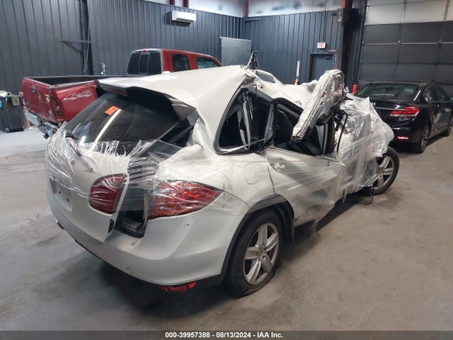 Продаж на аукціоні авто 2013 Porsche Cayenne, vin: WP1AA2A29DLA03110, номер лоту: 39957388