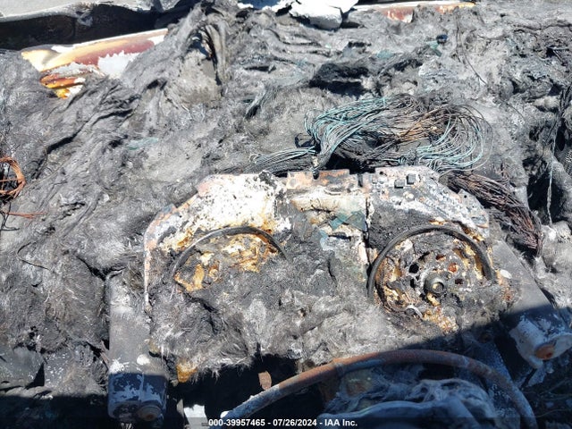 2011 JAGUAR XF SAJWA0GB5BLR86031 Photo 6