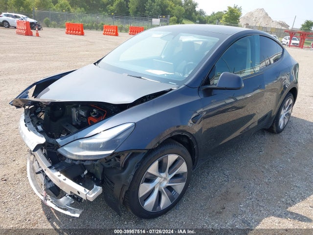 2024 TESLA MODEL Y 7SAYGDEE9RA226501 Photo 1