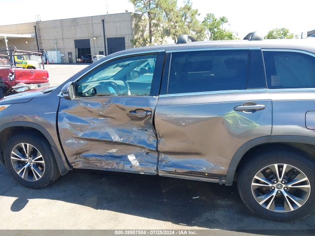 Toyota Highlander Le/le Plus 2017 5TDBZRFH5HS421284 Image 14