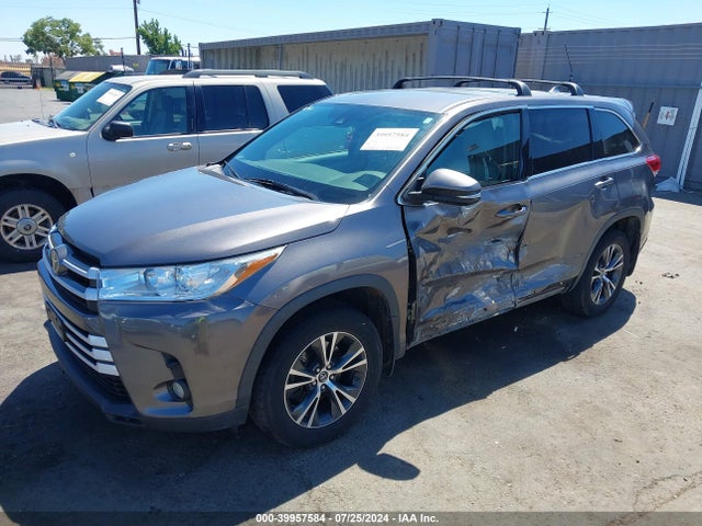 Toyota Highlander Le/le Plus 2017 5TDBZRFH5HS421284 Image 2