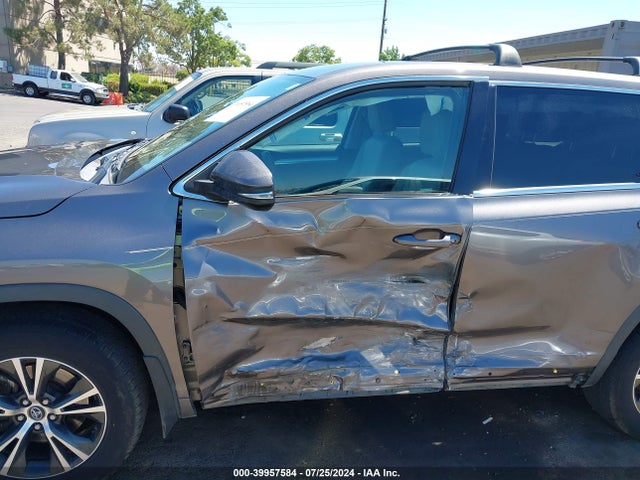 Toyota Highlander Le/le Plus 2017 5TDBZRFH5HS421284 Image 6