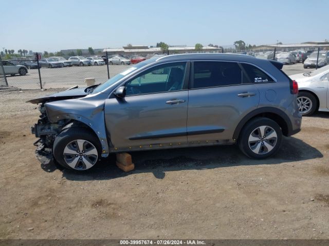 KNDCB3LC4H5057363 KIA NIRO LX