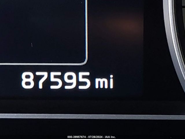 KNDCB3LC4H5057363 KIA NIRO LX