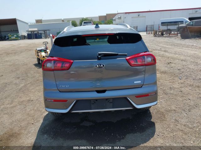 KNDCB3LC4H5057363 KIA NIRO LX