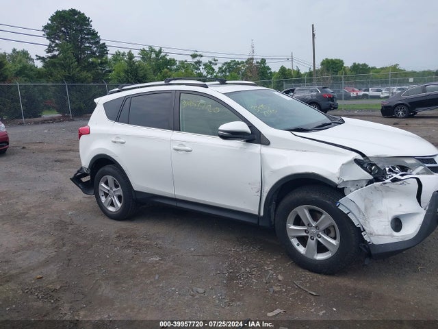 Toyota Rav4 Xle 2014 JTMWFREV1EJ023418 Image 13