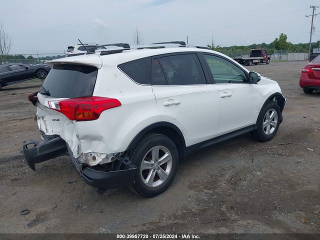 Toyota Rav4 Xle 2014 JTMWFREV1EJ023418 Image 4