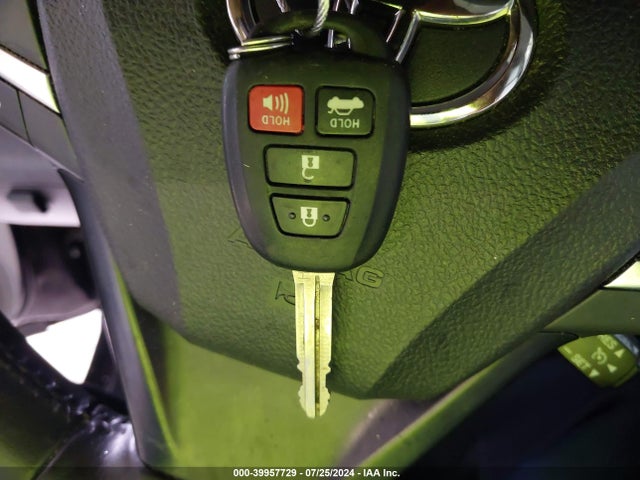 4T1BF1FK2FU037280 Toyota CAMRY SE