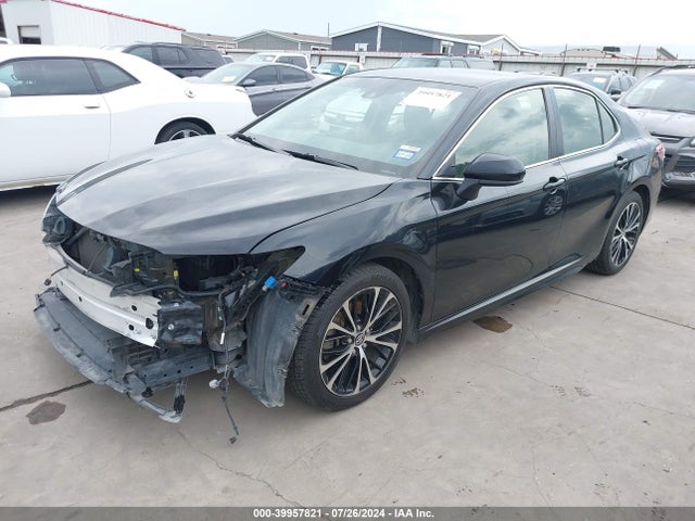 Toyota CAMRY SE 2018 JTNB11HK9J3017747 Image 2