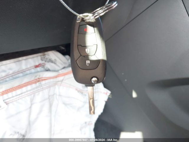 KL7CJKSB8LB353435 Chevrolet Trax Fwd Ls