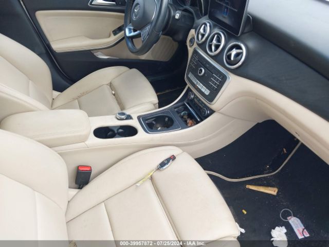 WDDSJ4GBXKN764891 Mercedes-Benz CLA 250 4MATIC