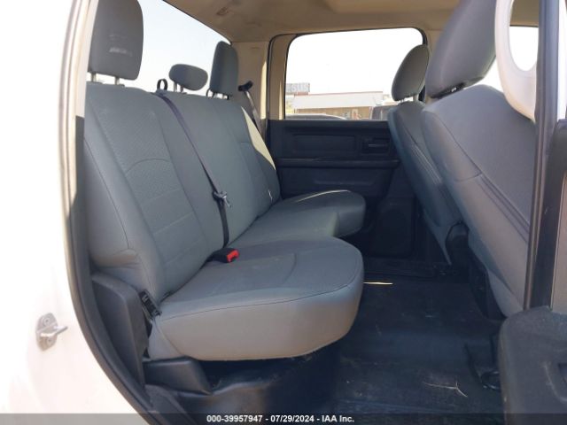 3C6UR5HJXHG780962 RAM 2500 Tradesman  4x4 8' Box