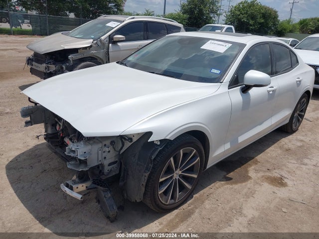 7JR102FK3MG102559 Volvo S60 T5 Momentum