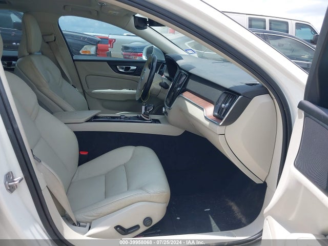 7JR102FK3MG102559 Volvo S60 T5 Momentum