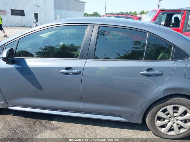 Toyota COROLLA LE 2022 JTDEPMAE9N3022149 Image 14