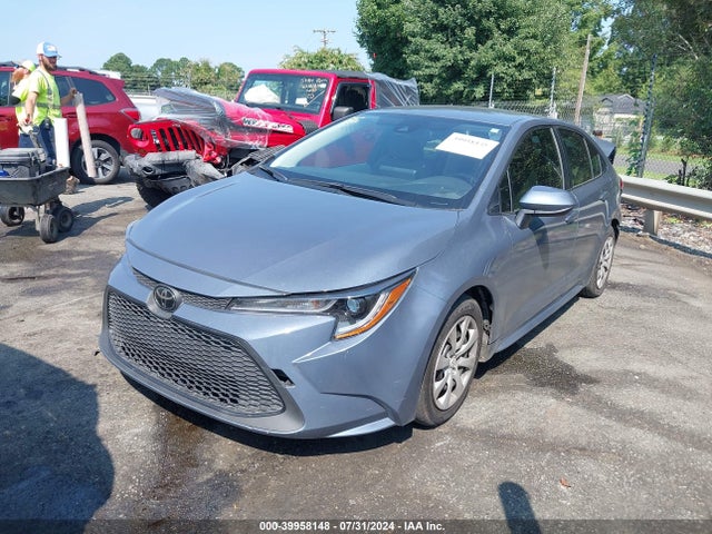 Toyota COROLLA LE 2022 JTDEPMAE9N3022149 Image 2