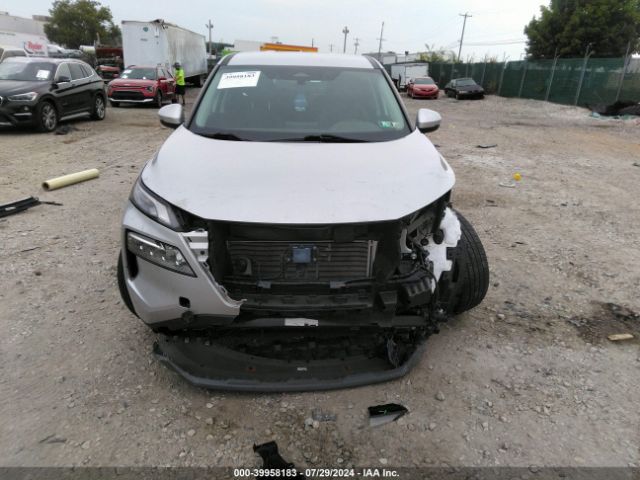 5N1BT3BB9NC674407 Nissan Rogue Sv Intelligent Awd