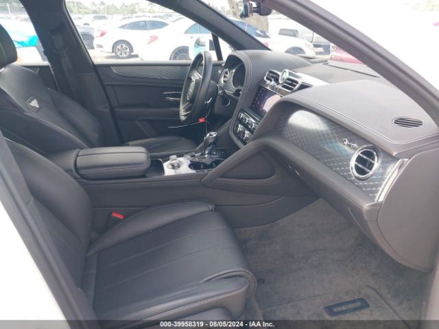 2021 BENTLEY BENTAYGA SJAAJ2ZV3MC036119 Photo 4