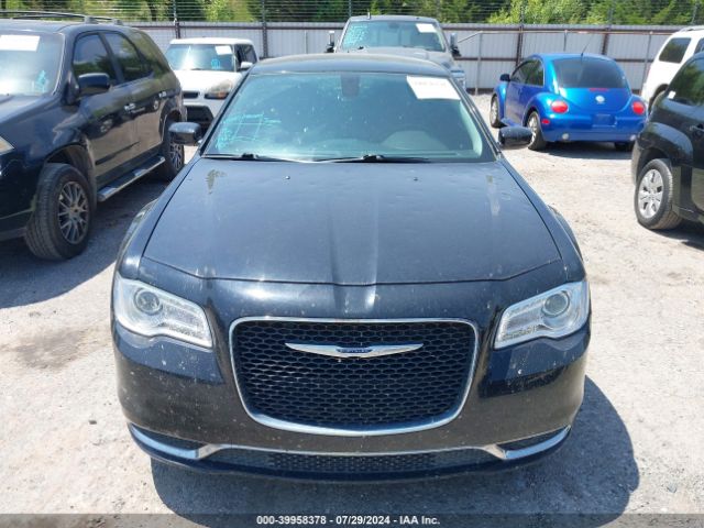 2C3CCAAG3KH693803 Chrysler 300 Touring L