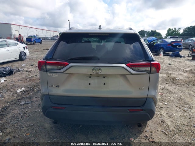 Toyota RAV4 LE 2019 2T3H1RFV2KW036603 Image 16