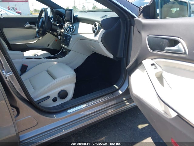 WDDSJ4EB5GN371925 Mercedes-Benz CLA 250