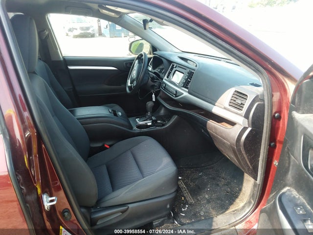 Toyota Highlander Le 2019 5TDBZRFH7KS995635 Image 5