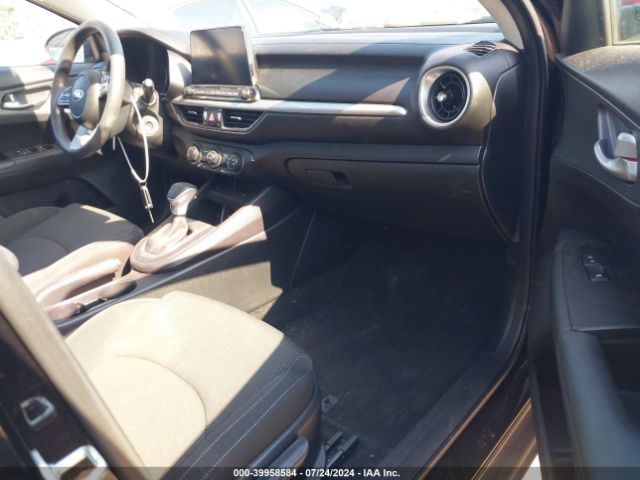 3KPF24AD5ME375540 KIA FORTE FE