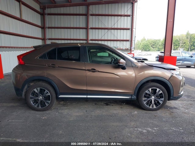 JA4AT5AA8JZ039412 Mitsubishi Eclipse Cross Sel