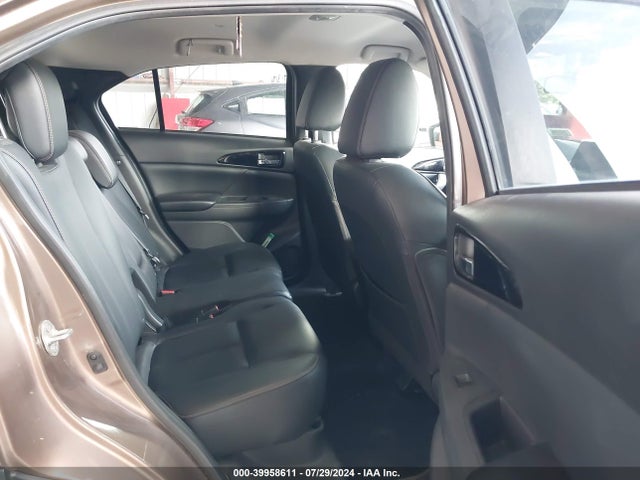 JA4AT5AA8JZ039412 Mitsubishi Eclipse Cross Sel