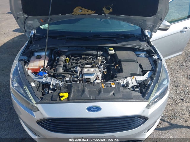 Ford FOCUS SE 2017 1FADP3FE5HL311232 Image 10