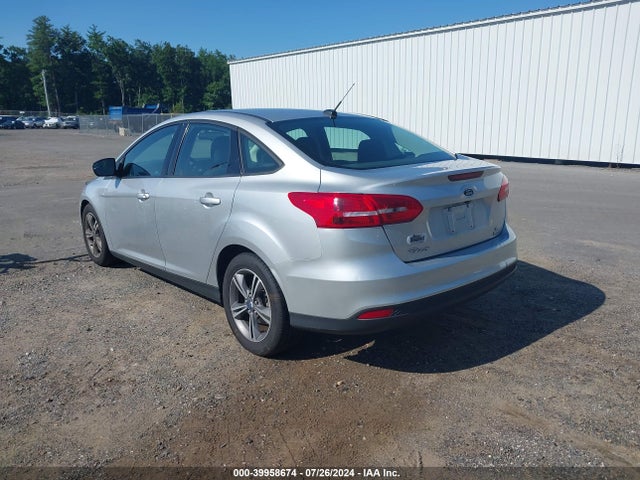 Ford FOCUS SE 2017 1FADP3FE5HL311232 Image 3