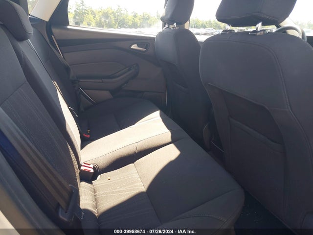 Ford FOCUS SE 2017 1FADP3FE5HL311232 Image 8