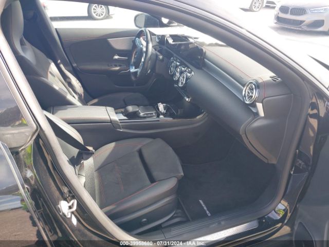 2021 MERCEDES-BENZ CLA 250 W1K5J4GB3MN191946 Photo 4