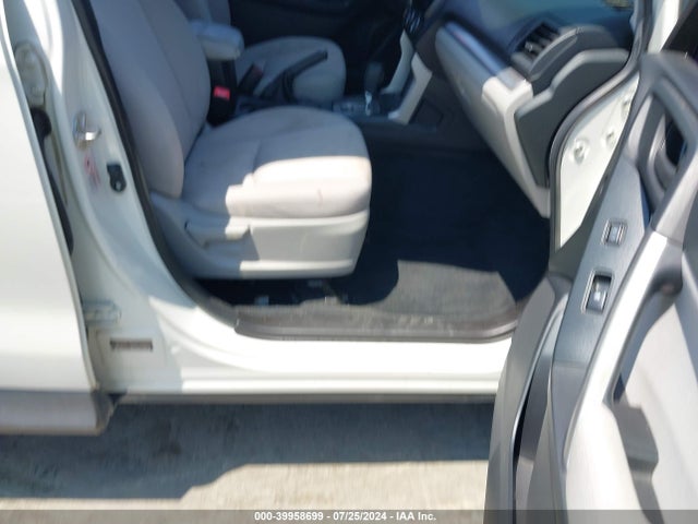 Subaru Forester 2.5i Premium 2015 JF2SJADCXFH820520 Image 5