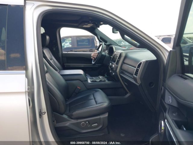 1FMJU1HT5KEA81723 Ford Expedition Xlt