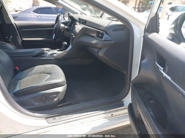 Toyota CAMRY XSE 2019 4T1B61HK2KU721785 Image 5