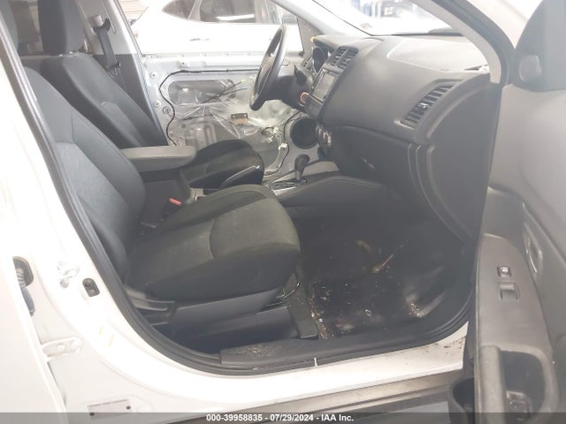 2021 MITSUBISHI OUTLANDER SPORT JA4APUAU2MU007663 Photo 4