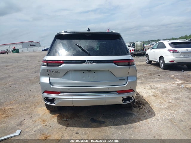 1C4RJGEG8P8792574 Jeep Grand Cherokee Summit 4x2