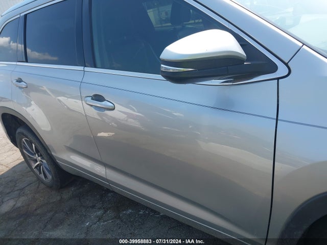 Toyota Highlander Xle 2018 5TDKZRFH1JS544800 Image 13
