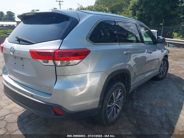 Toyota Highlander Xle 2018 5TDKZRFH1JS544800 Image 4