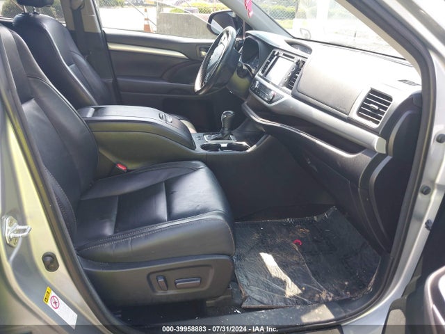 Toyota Highlander Xle 2018 5TDKZRFH1JS544800 Image 5
