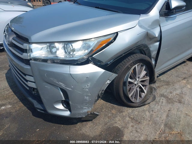 Toyota Highlander Xle 2018 5TDKZRFH1JS544800 Image 6