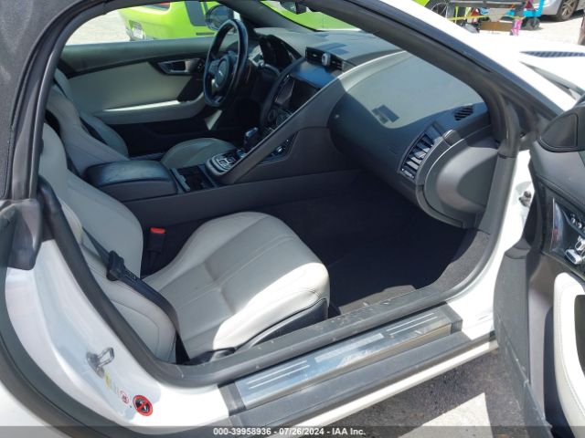 SAJWA6FC7E8K00427 Jaguar F-TYPE S
