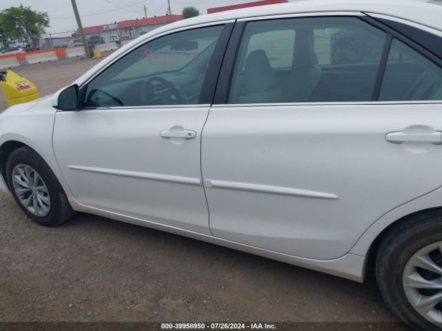 4T1BF1FK4GU999792 Toyota CAMRY LE