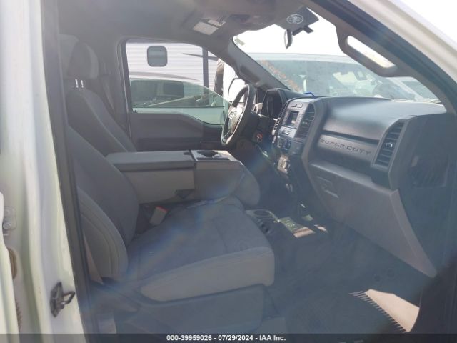 1FT7W3B68KEG46568 Ford F-350 Xl