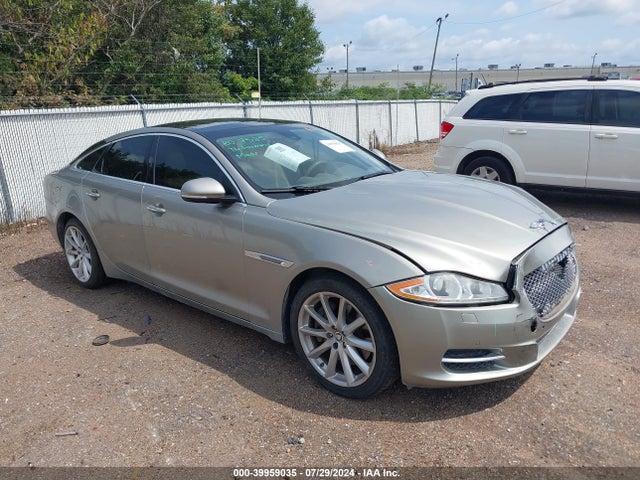 2011 JAGUAR XJ SAJWA1CB8BLV13736 Photo 0